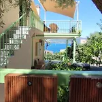 Hideaway Дом отдыха Никиана